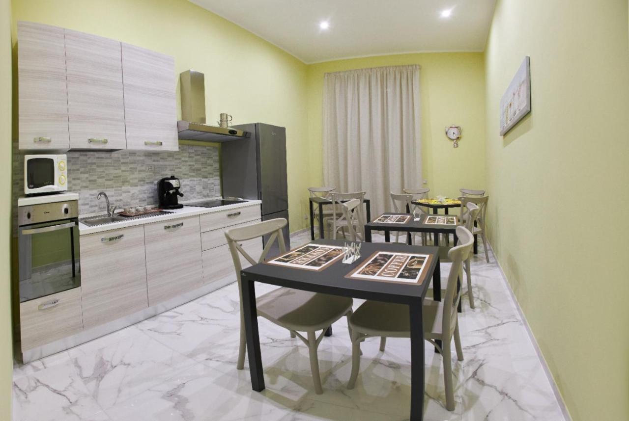 B&B Dint 'O Core E Napule Nápoly Kültér fotó